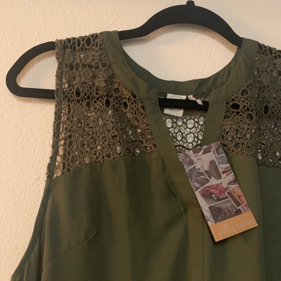 Layered Sleeveless Top - Picture 2 of 5